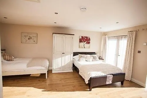 Hillcroft Self Catering Hotel Bristol Redhill (Somerset)