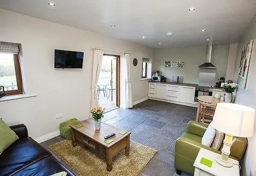 Hillcroft Self Catering Hotel Bristol Apartment Redhill (Somerset)